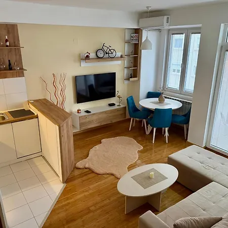 M&k Nune Apartment